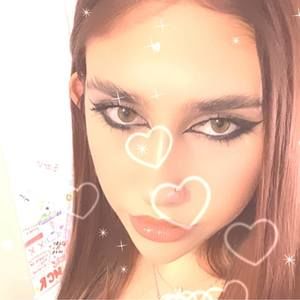 Meet your Posher, Bella